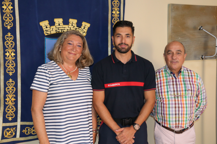 José Manuel Rivas Franco toma posesión como nuevo jefe del Parque de  Bomberos de Almuñécar 